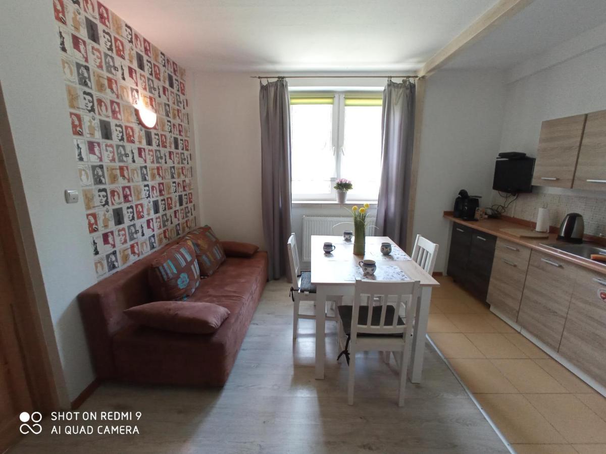 Domek I Apartamenty Stokrotka Krynica Exterior foto